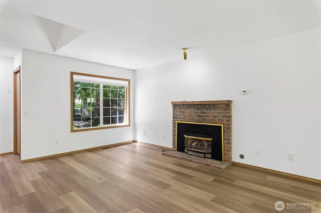 19715 Bing Road Lynnwood WA 98036