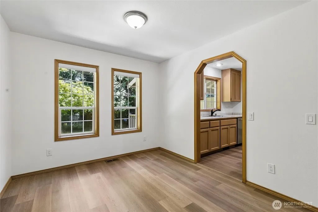 19715 Bing Road Lynnwood WA 98036