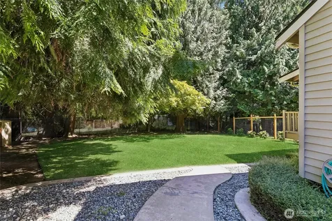 19715 Bing Road Lynnwood WA 98036