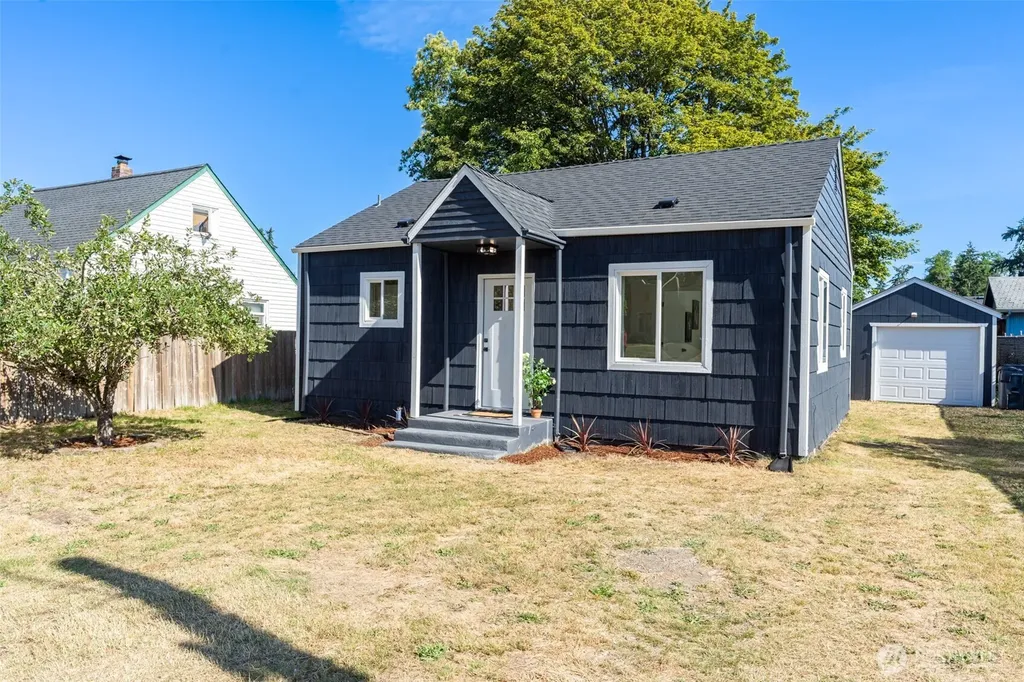 859 118th Street S Parkland WA 98444