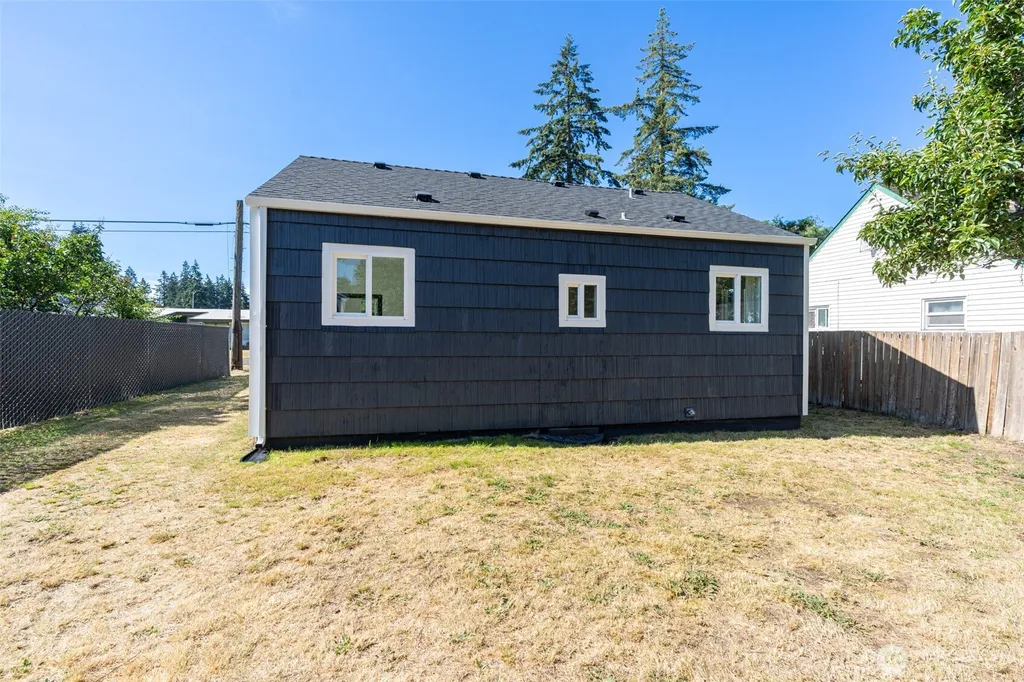 859 118th Street S Parkland WA 98444