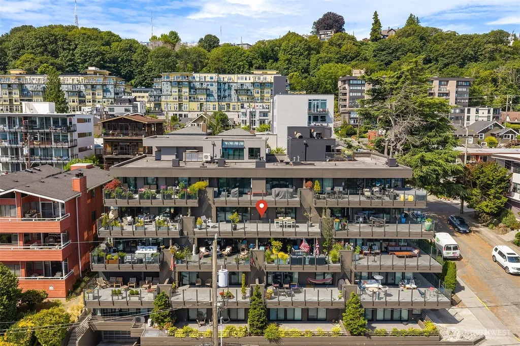 2040 Waverly Place N Seattle WA 98109