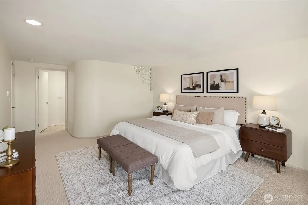2040 Waverly Place N Seattle WA 98109