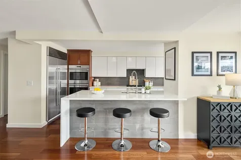 2040 Waverly Place N Seattle WA 98109