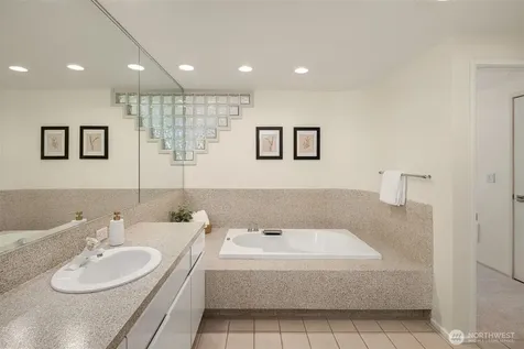 2040 Waverly Place N Seattle WA 98109