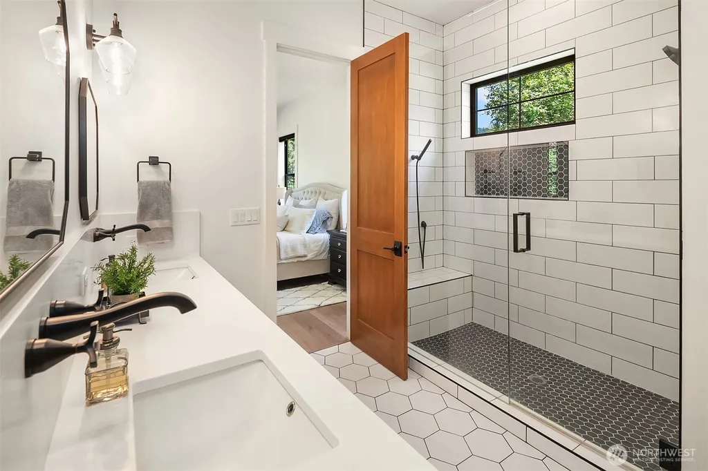 24926 SE 162 Street Issaquah WA 98027