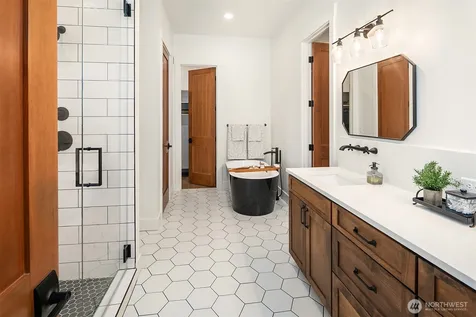 24926 SE 162 Street Issaquah WA 98027