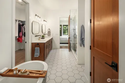 24926 SE 162 Street Issaquah WA 98027