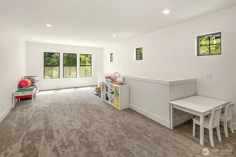 24926 SE 162 Street Issaquah WA 98027