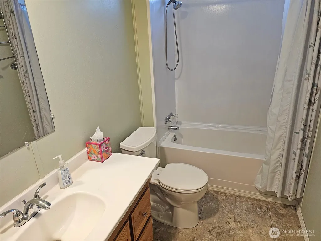 106 Maulwee Drive Silver Creek WA 98585