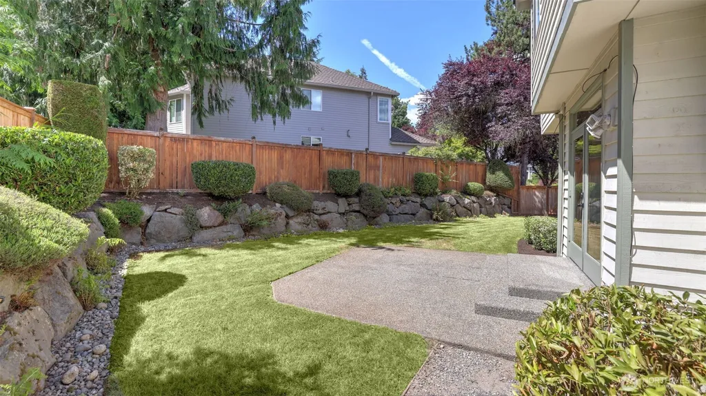 10711 177th Court NE Redmond WA 98052