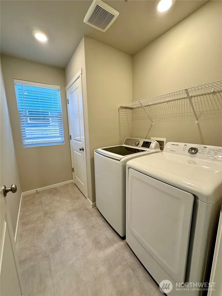 18757 Lipoma Place E Puyallup WA 98374
