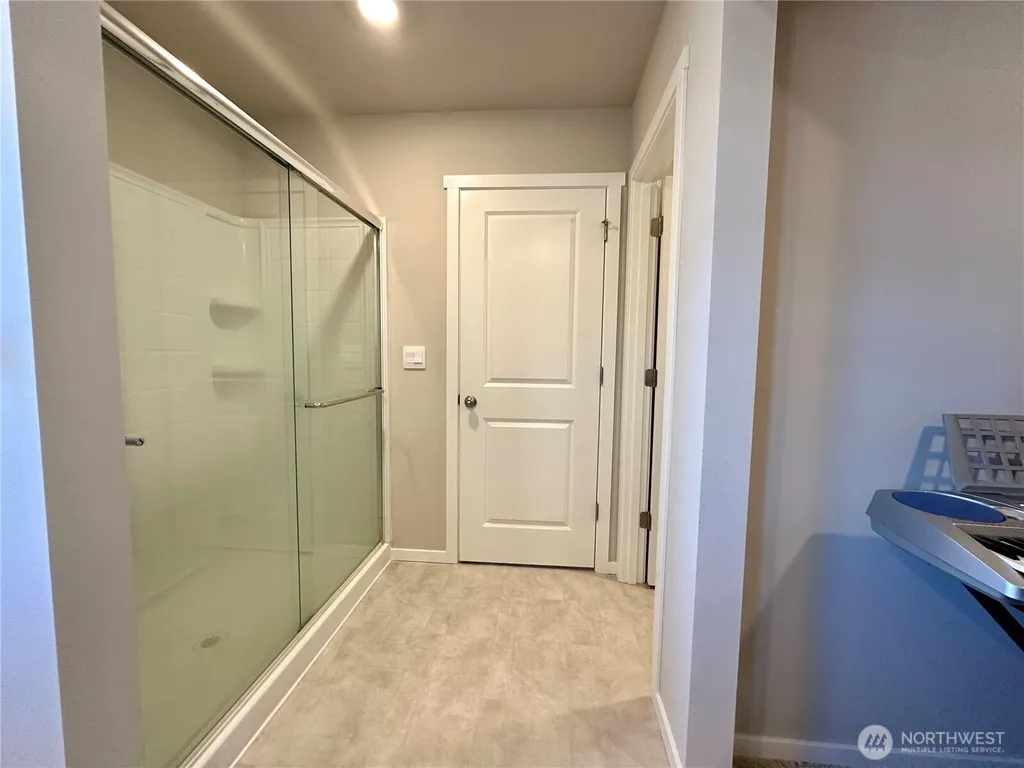 18757 Lipoma Place E Puyallup WA 98374