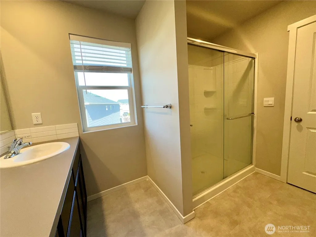 18757 Lipoma Place E Puyallup WA 98374