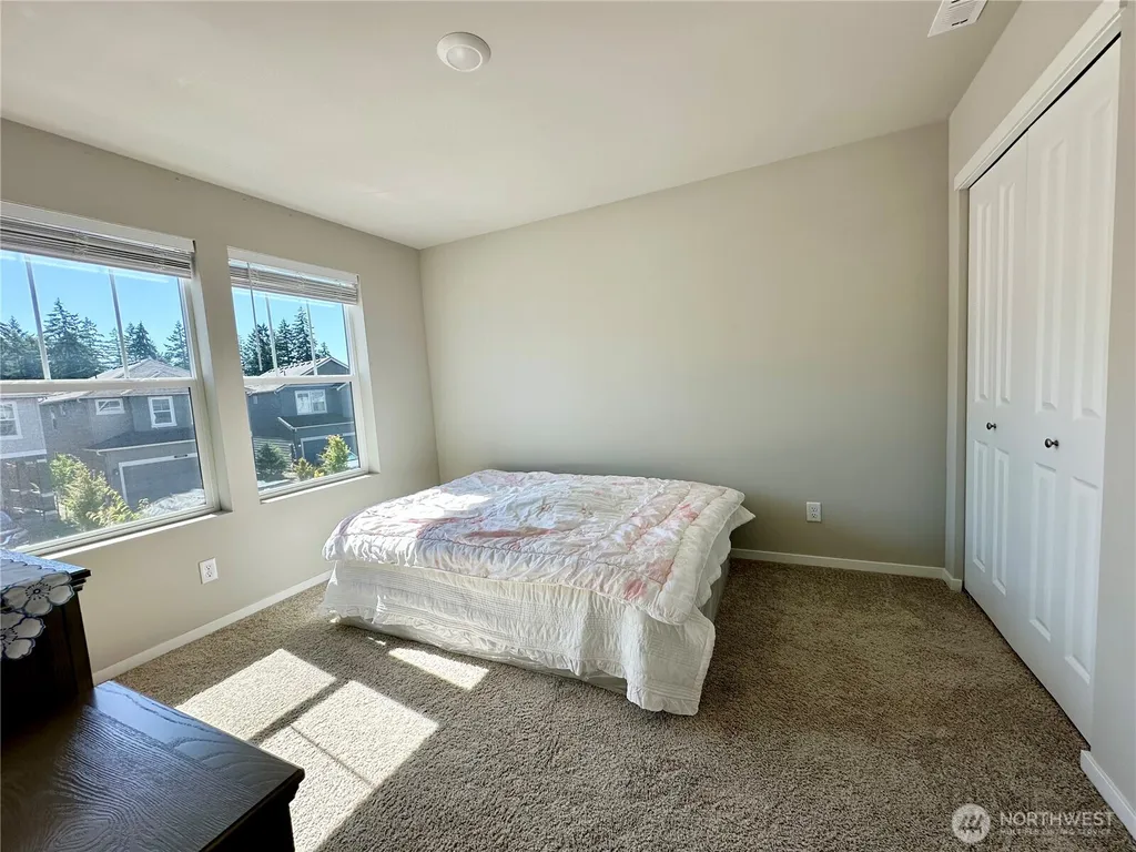 18757 Lipoma Place E Puyallup WA 98374