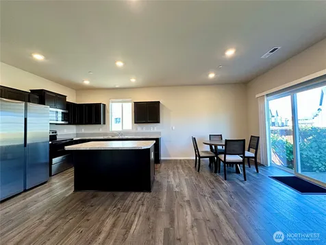 18757 Lipoma Place E Puyallup WA 98374