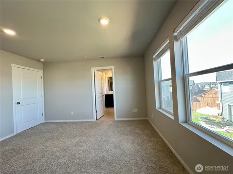 18757 Lipoma Place E Puyallup WA 98374