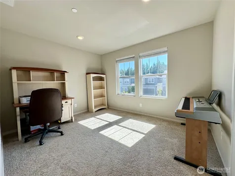 18757 Lipoma Place E Puyallup WA 98374