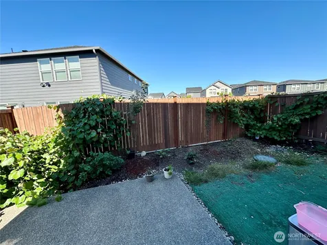 18757 Lipoma Place E Puyallup WA 98374