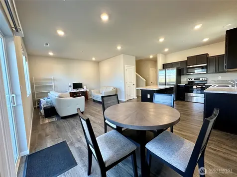 18757 Lipoma Place E Puyallup WA 98374