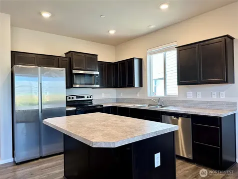 18757 Lipoma Place E Puyallup WA 98374