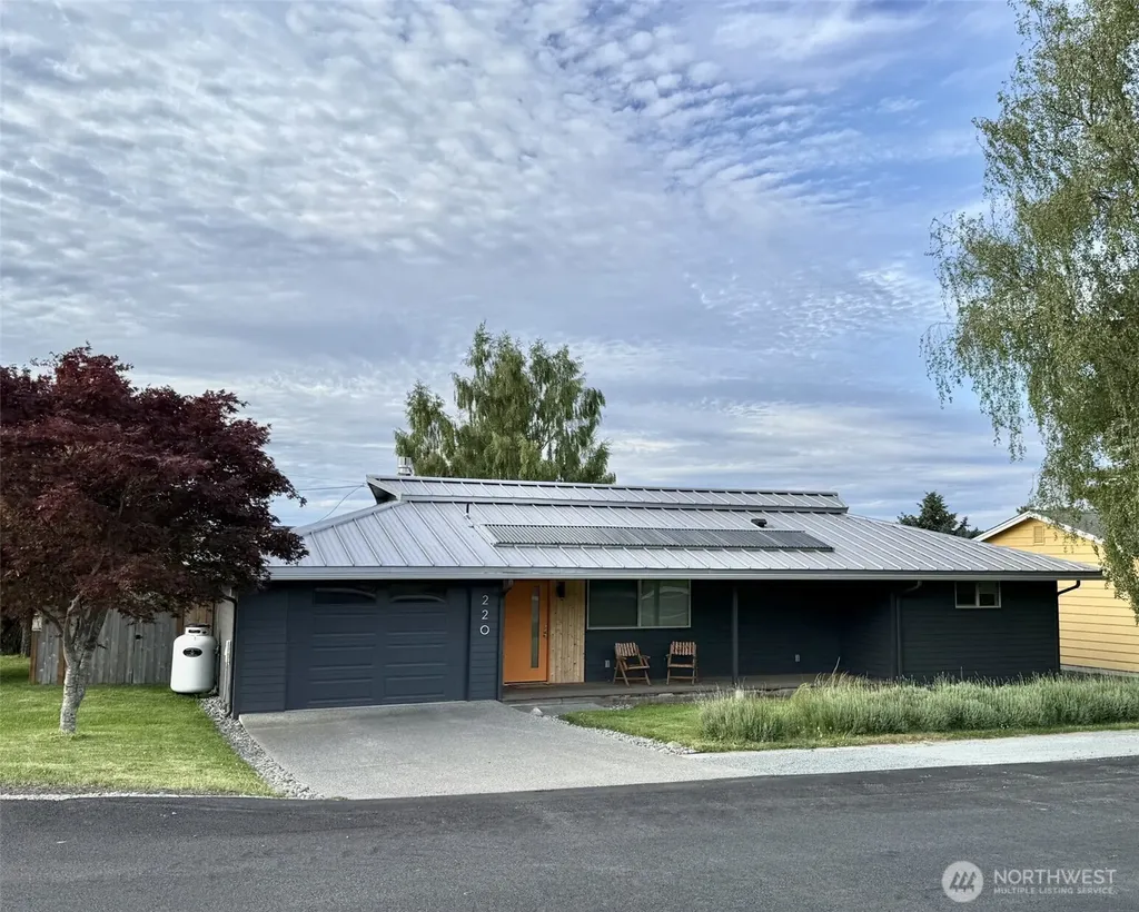 220 Sixth Street Langley WA 98260