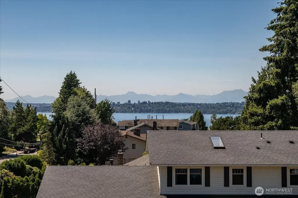 Kirkland WA, 10602 60TH