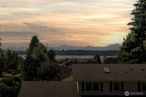 10602 NE 60th Street Kirkland WA 98033