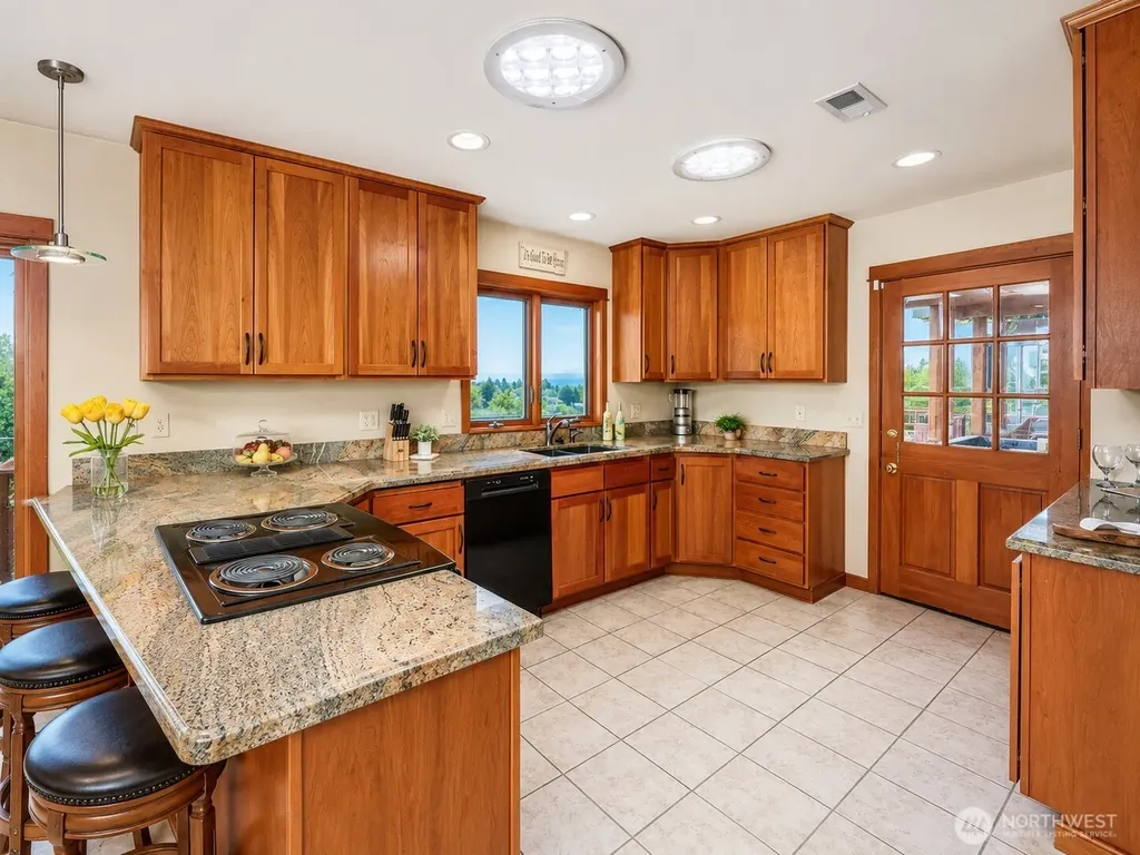 3703 Federal Avenue Everett WA 98201