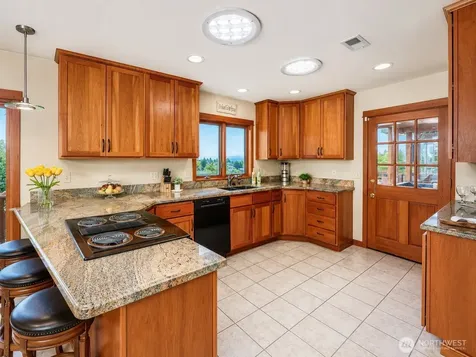 3703 Federal Avenue Everett WA 98201