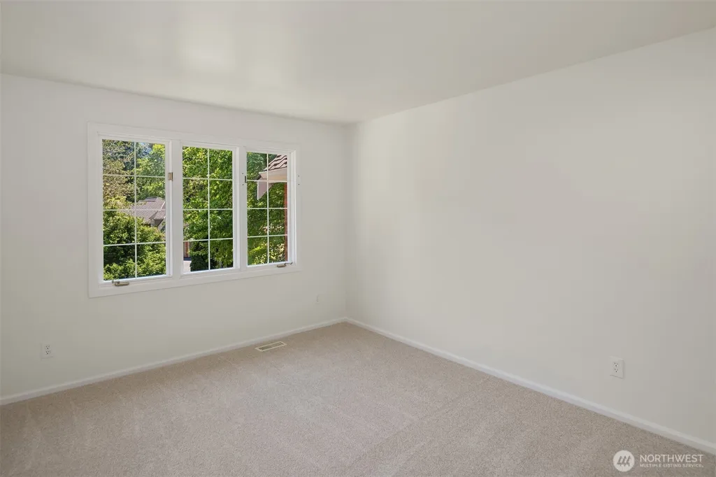 19862 NE 126th Place Woodinville WA 98077