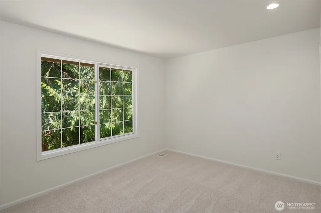 19862 NE 126th Place Woodinville WA 98077
