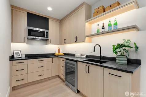 3032 NE Blakeley Street Seattle WA 98105