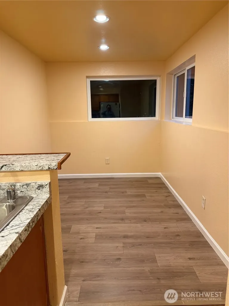 26221 116th Avenue SE Kent WA 98030