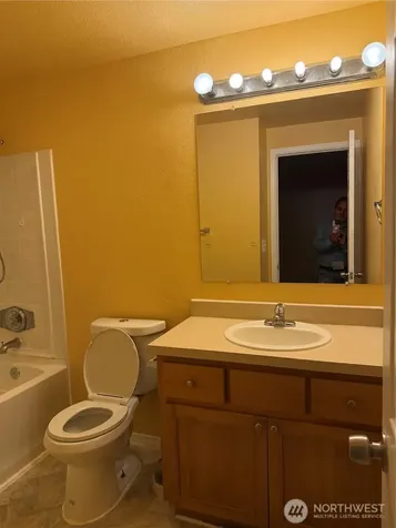 26221 116th Avenue SE Kent WA 98030