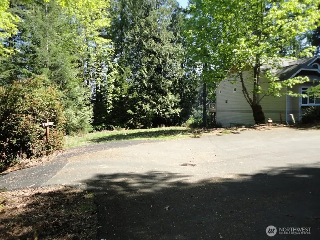 758 Promontory Road Shelton WA 98584