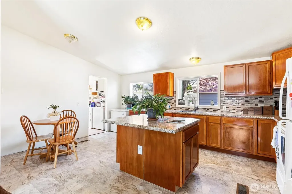 214 Gibson Street Sedro Woolley WA 98284