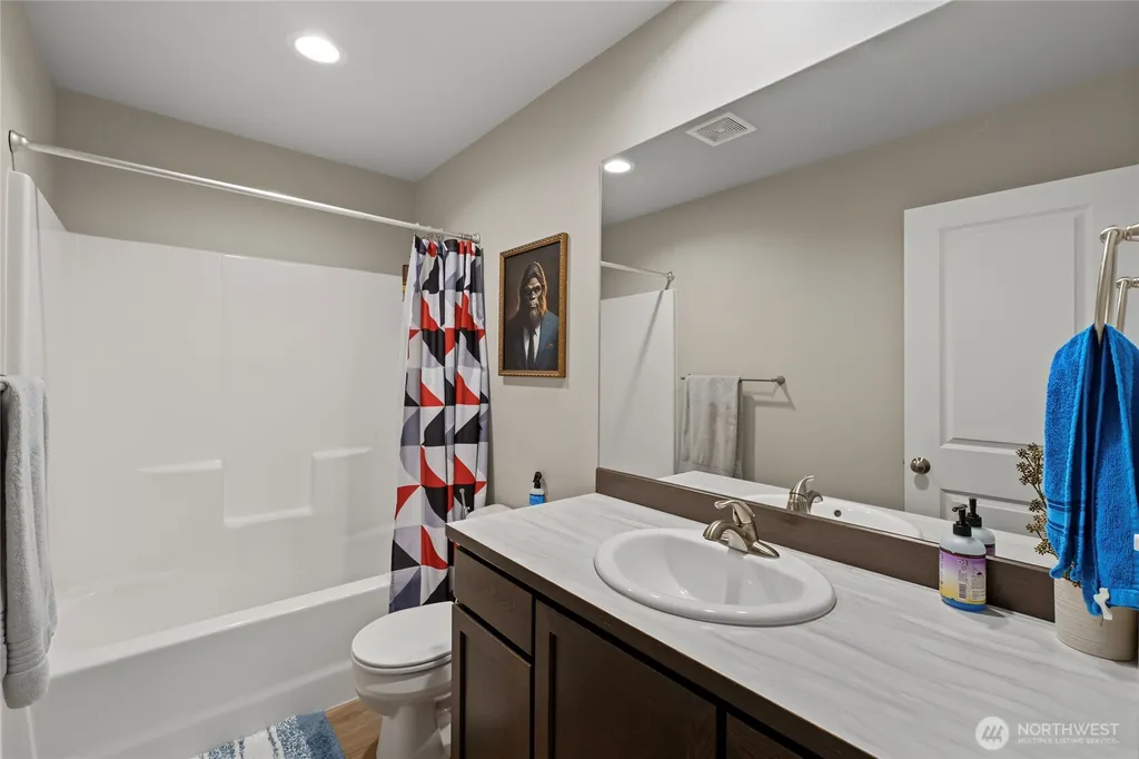 1133 S New Oak Lane East Wenatchee WA 98802
