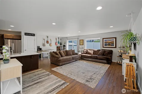 1133 S New Oak Lane East Wenatchee WA 98802