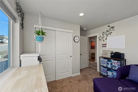 1133 S New Oak Lane East Wenatchee WA 98802