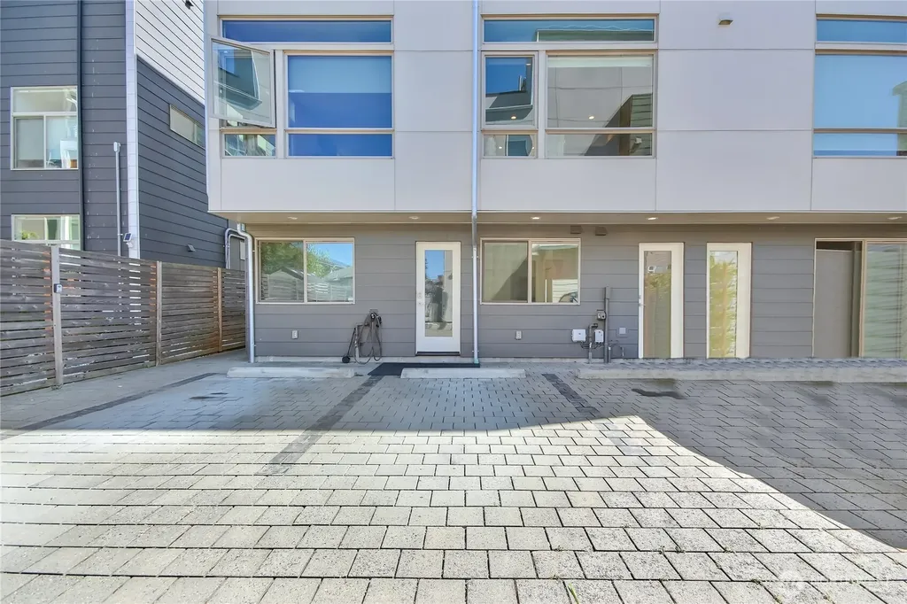 3025 62nd Avenue SW Seattle WA 98116