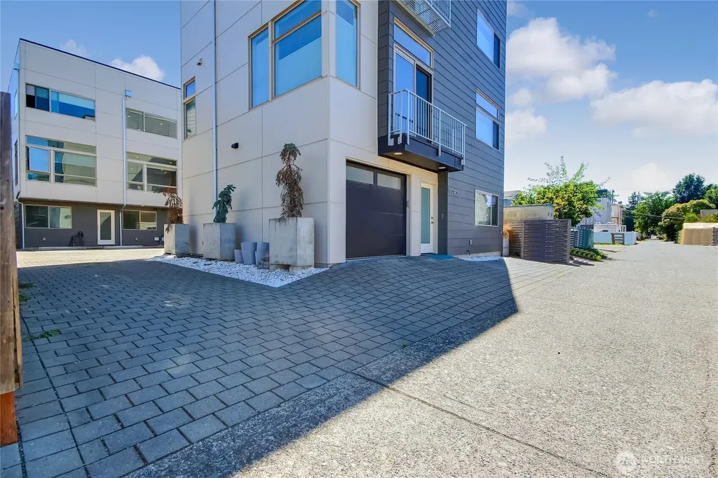 3025 62nd Avenue SW Seattle WA 98116