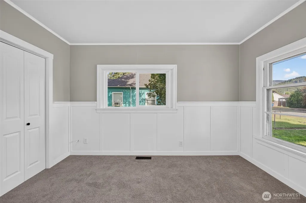 902 Fidalgo Street Sedro Woolley WA 98284