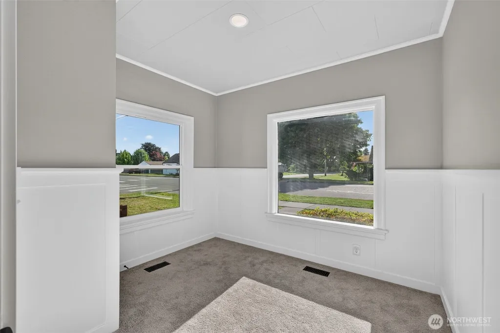 902 Fidalgo Street Sedro Woolley WA 98284
