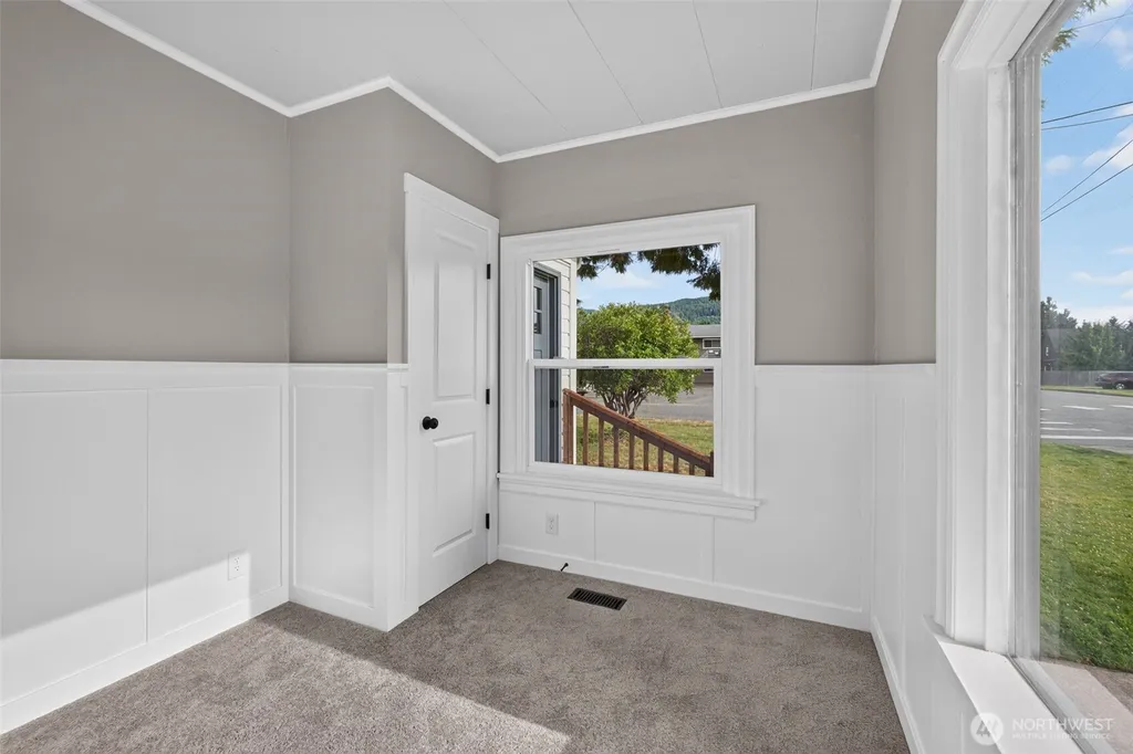 902 Fidalgo Street Sedro Woolley WA 98284