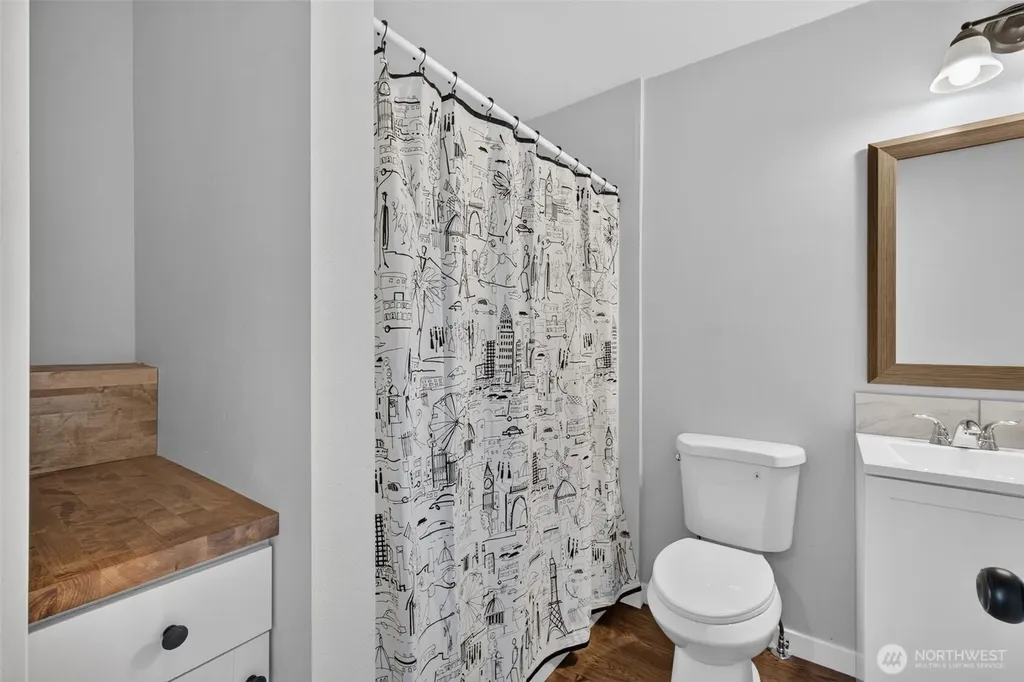 902 Fidalgo Street Sedro Woolley WA 98284
