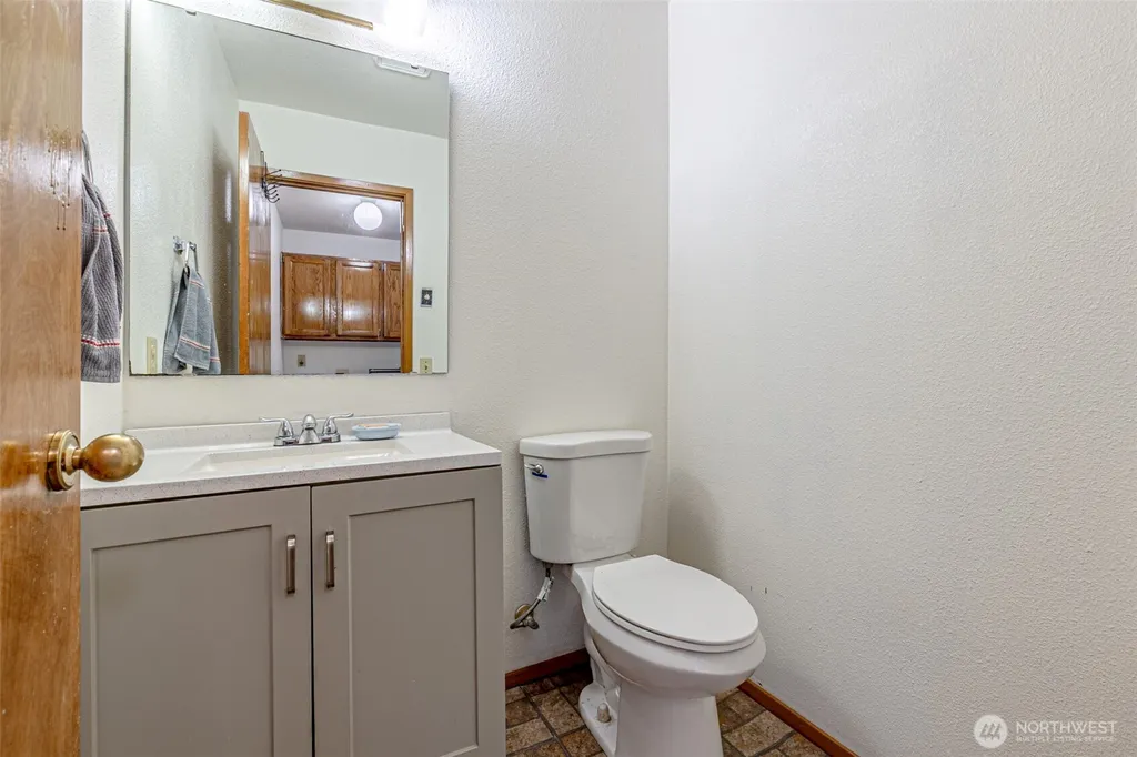 6305 75th Avenue Ct W University Place WA 98467
