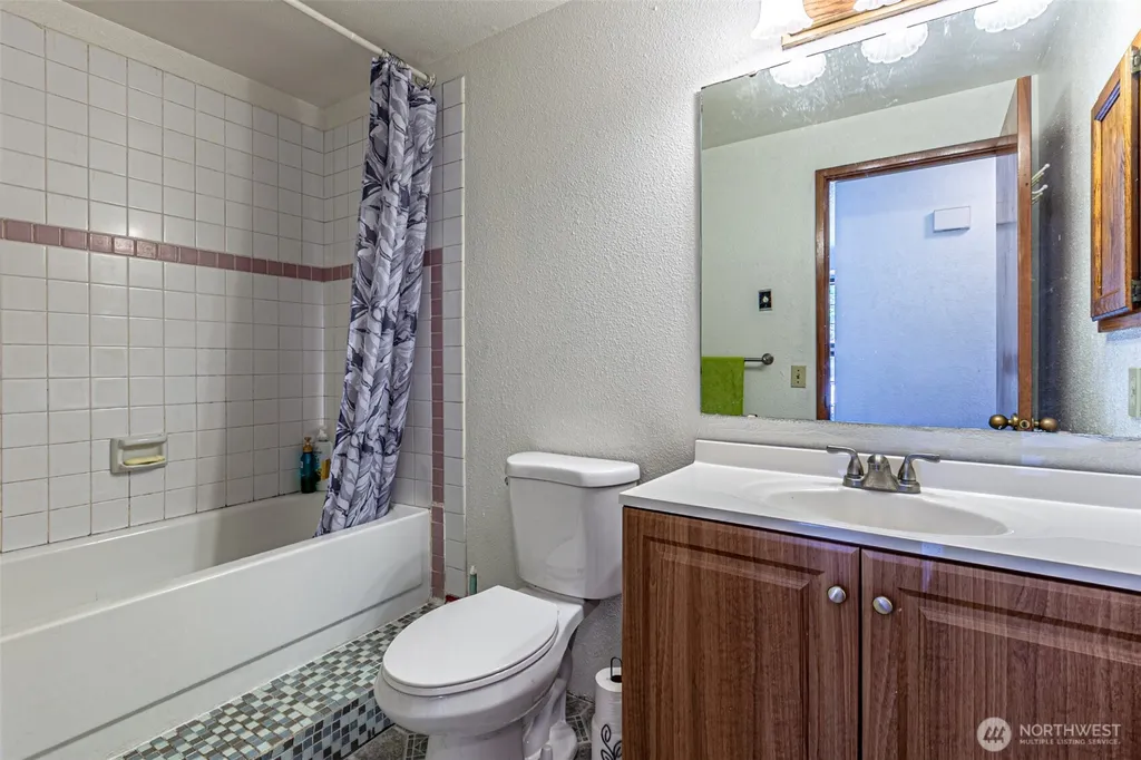 6305 75th Avenue Ct W University Place WA 98467