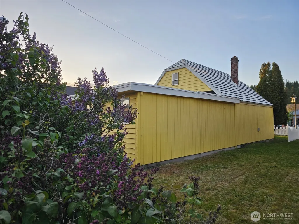 424 E 1st Street Cle Elum WA 98922