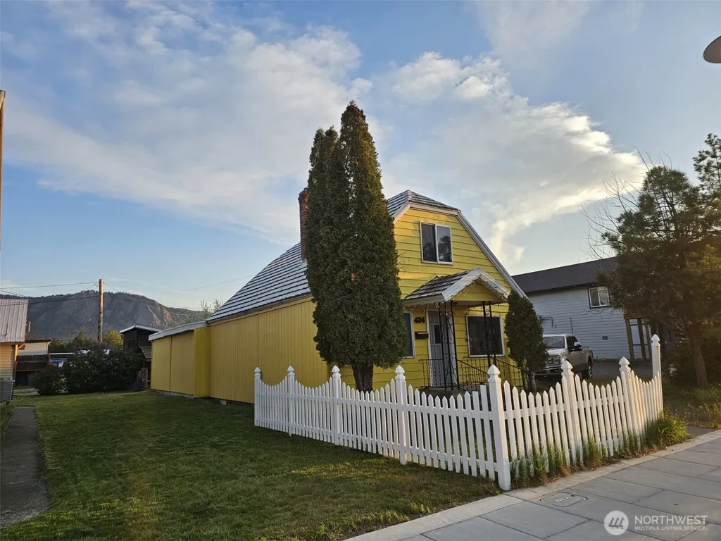 424 E 1st Street Cle Elum WA 98922